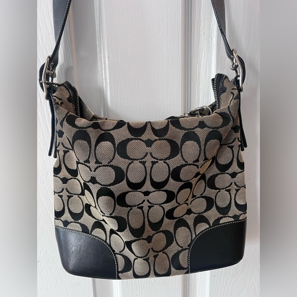 Coach Black and Cream Signature Shoulder Bag - Picture 3 of 12